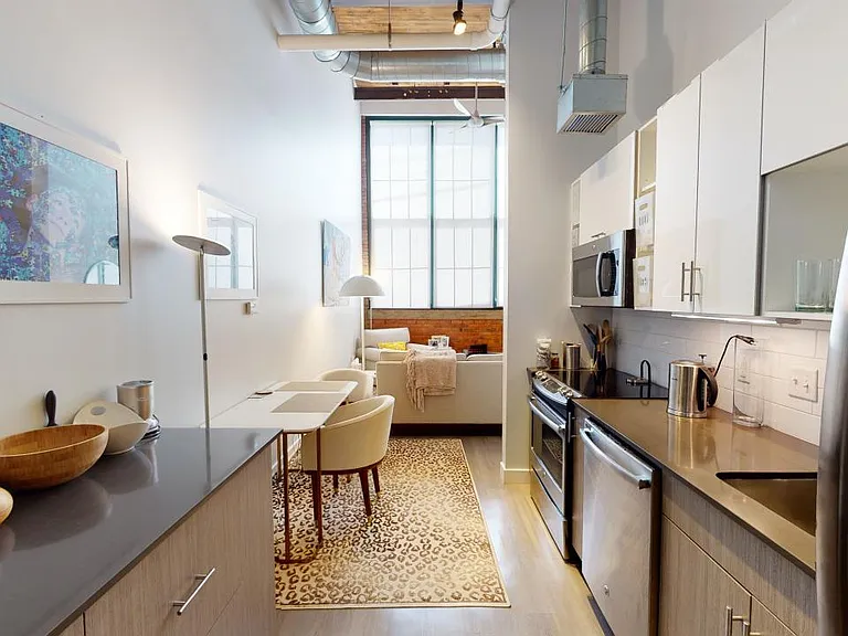 Hathaway Lofts — Photo 18