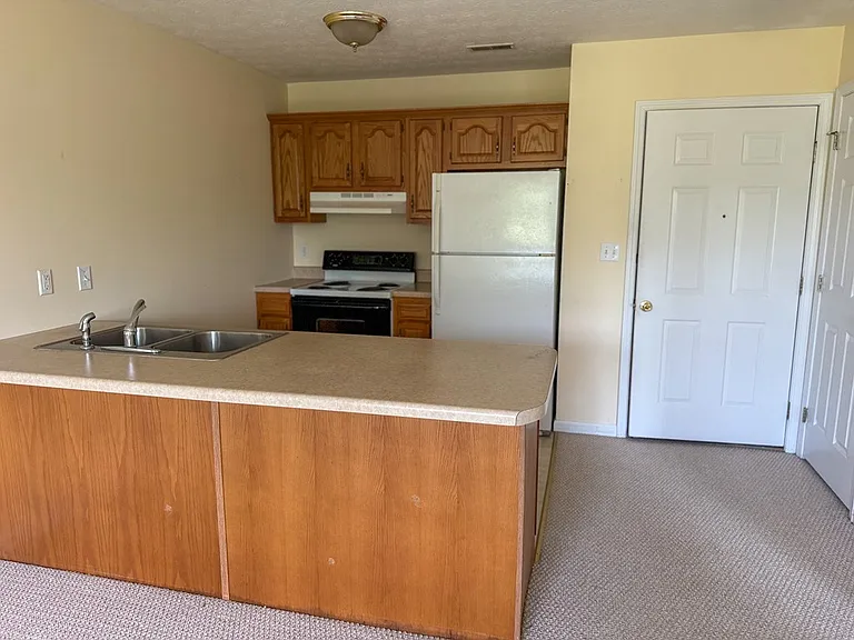 21664 Green Spring Rd #9 — Photo 4