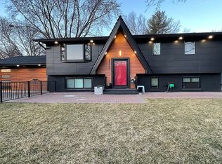 2332 Rice Creek Rd, New Brighton, MN 55112