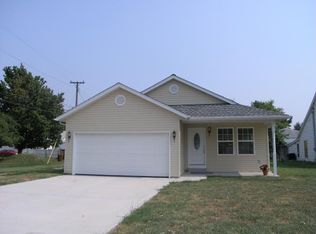 808 Columbia Rd, Dupo, IL 62239