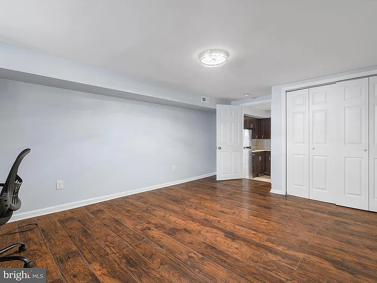 1713 E Lafayette Ave — Photo 23