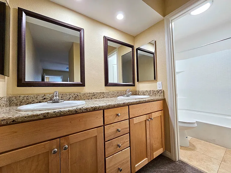 Citrus Court Apartments — Photo 86
