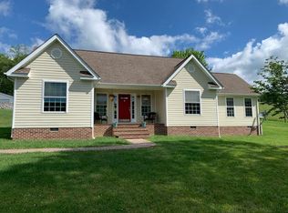1268 Earls Branch Rd, Cedar Bluff, VA 24609