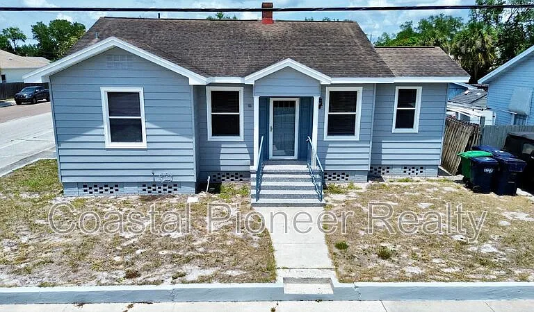 2323 W North B St — Photo 23