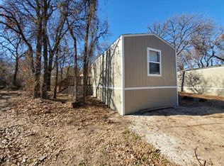 1865 Glenda Ct, Azle, TX 76020