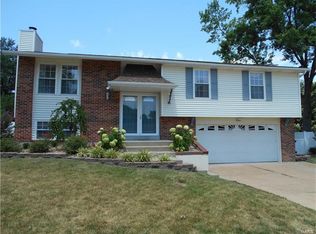 229 Golden Valley Dr, Saint Louis, MO