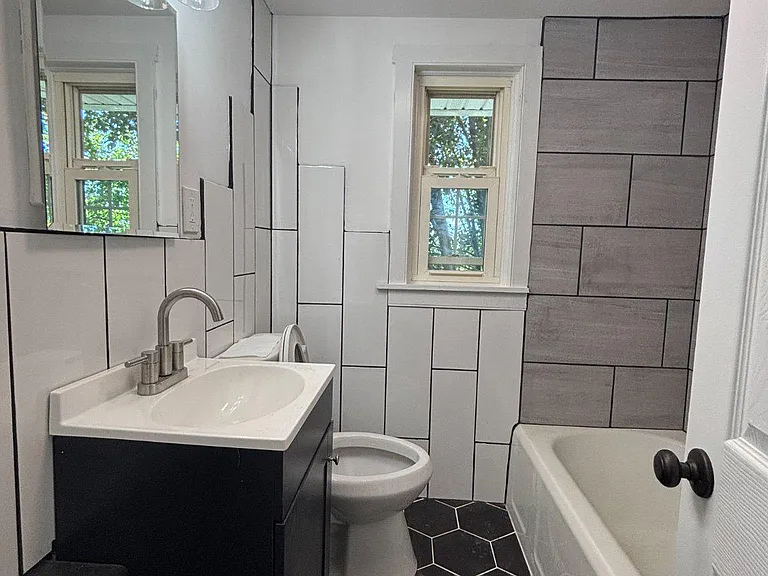 888 Walnut St — Photo 24