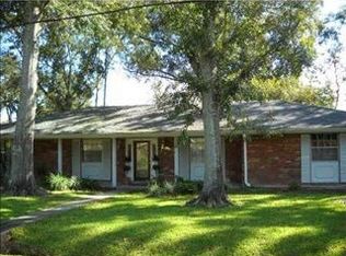 329 River Oaks Dr, Luling, LA 70070