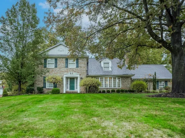 5352 Fitzjames Dr NW, Canton, OH 44708