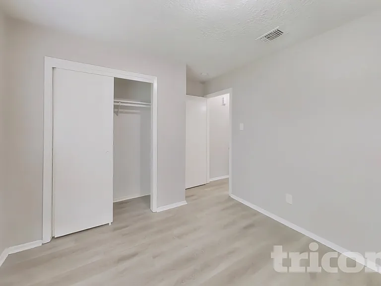14831 Waterside Dr — Photo 11