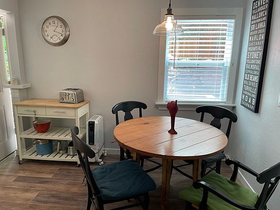 4th image of 3116 Bellflower Dr W
