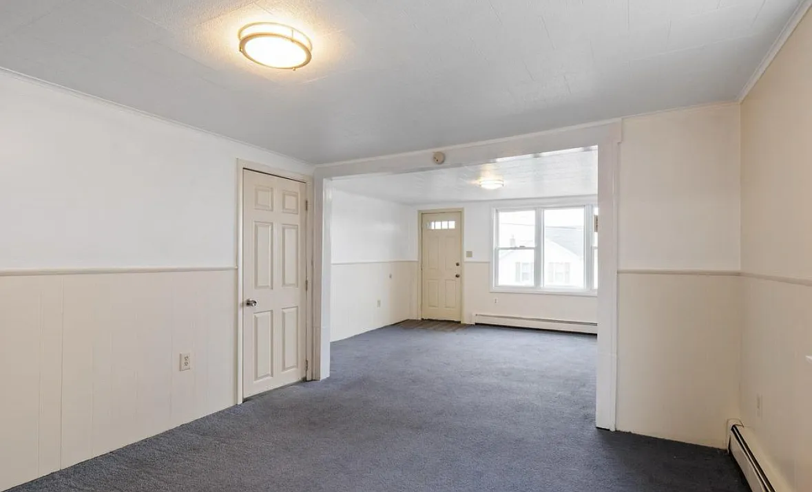 3 bed, 1800 sqft, $1,600 — Photo 3