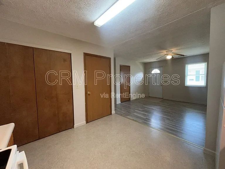 1912 N Apperson Way — Photo 9