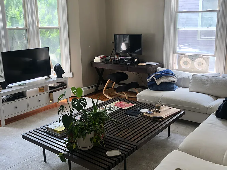 41 Oak St #2 — Photo 1