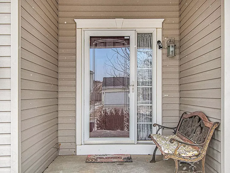 4722 S 194th Ave — Photo 3