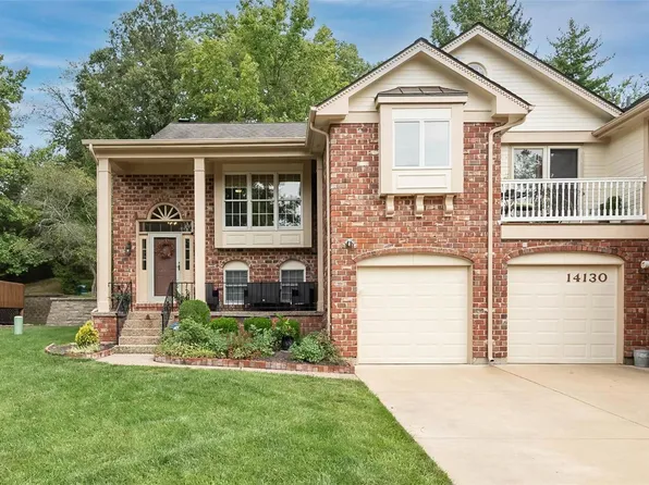 14130 Baywood Villages Dr, Chesterfield, MO 63017