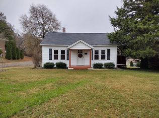 435 Culbert St, Mount Airy, NC 27030