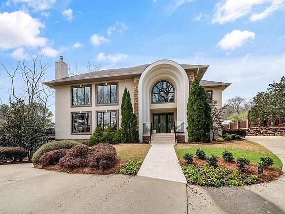 3rd image of 3551 Spring Valley Ct