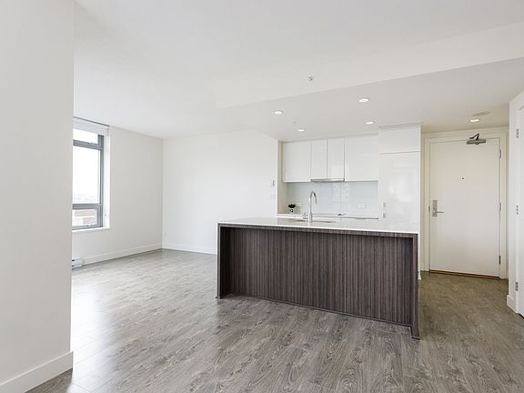 4th image of 1308 Hornby St #1207
