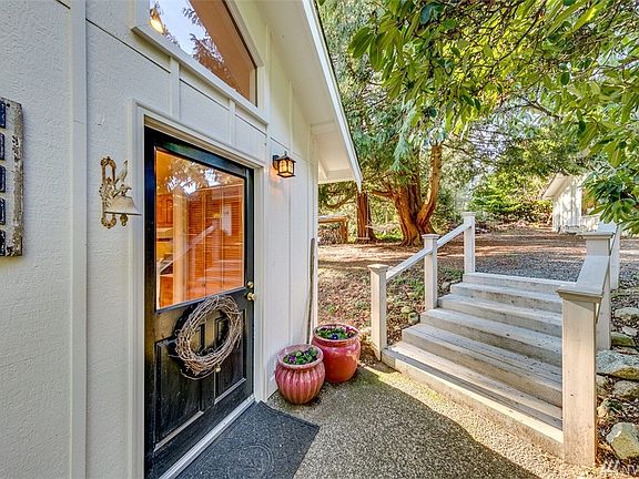 5th image of 10459 NE Duncan Ln