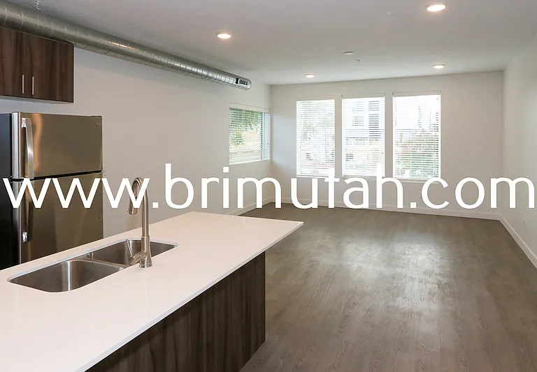 945 S Washington St #101 — Photo 5