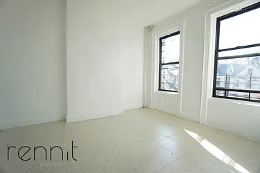 Rented by Rennit Inc.