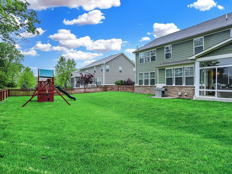 2nd image of 6460 Blackstone Dr