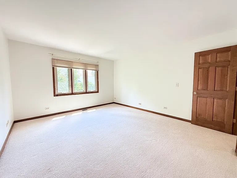 2318 River Woods Dr — Photo 26