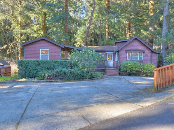 19921 Whaleshead Rd #B12, Brookings, OR 97415