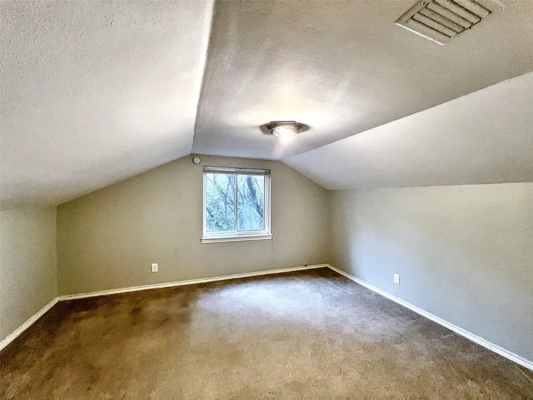 8305 Greenslope Dr — Photo 24