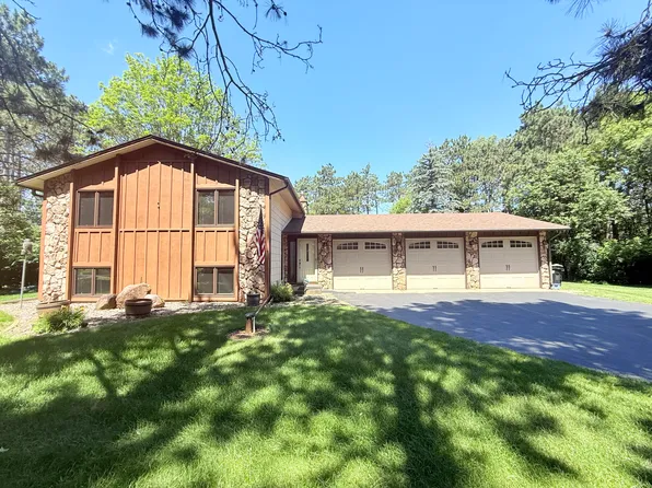 7829 Lois Ln, Lino Lakes, MN 55014