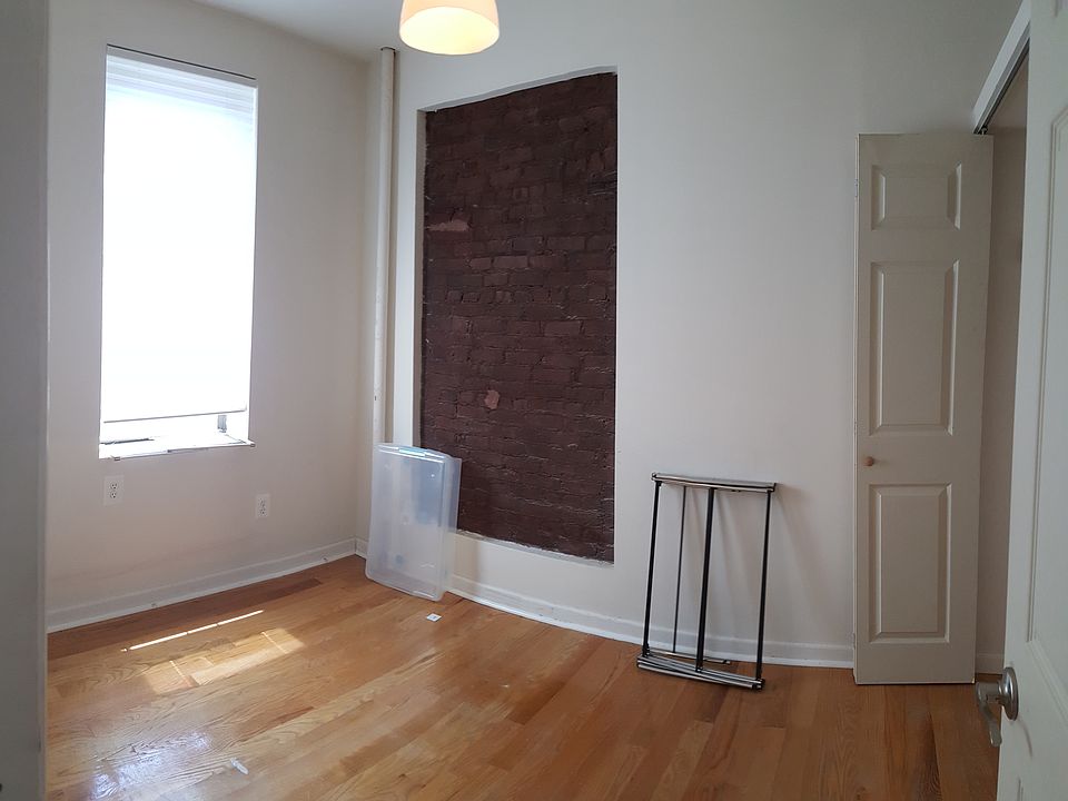 1st image of 256 Pacific St APT 017