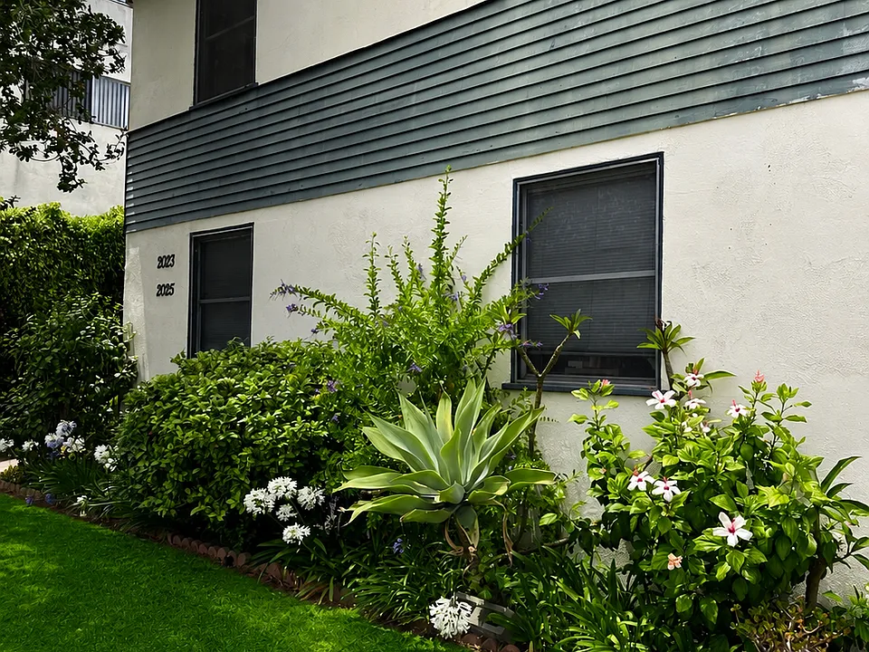 1/2 S Sherbourne Dr