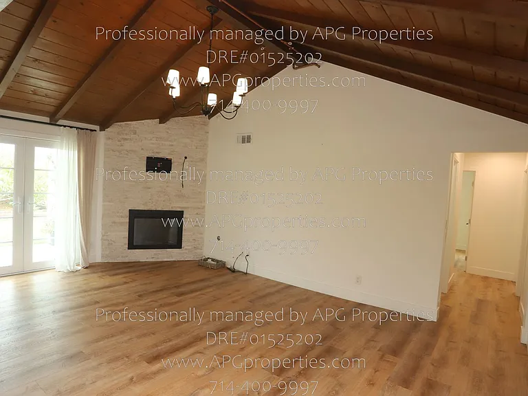 829 N Elmwood St — Photo 8