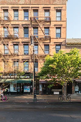 Rented by Sky Management | media 75