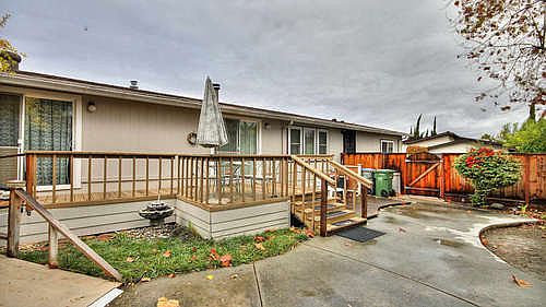 4th image of 448 Chateau La Salle Dr