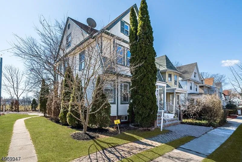 2 Garfield Pl photo 1