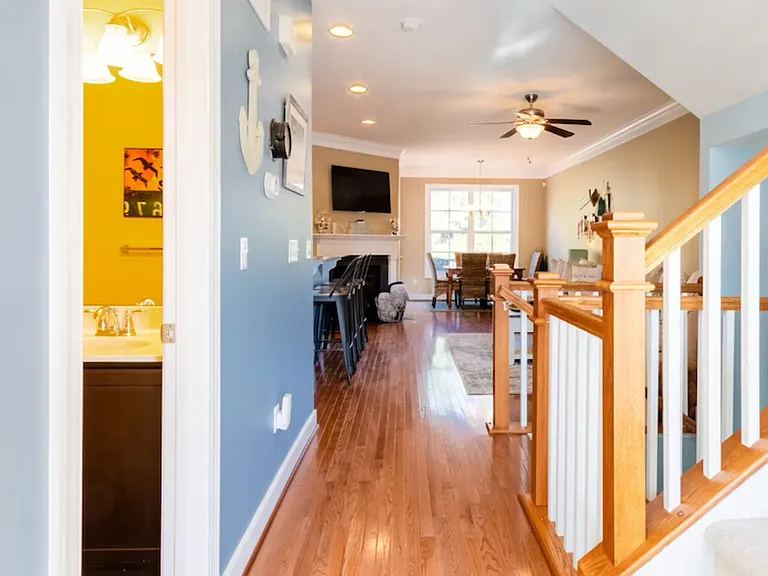21235 Catalina Cir — Photo 15