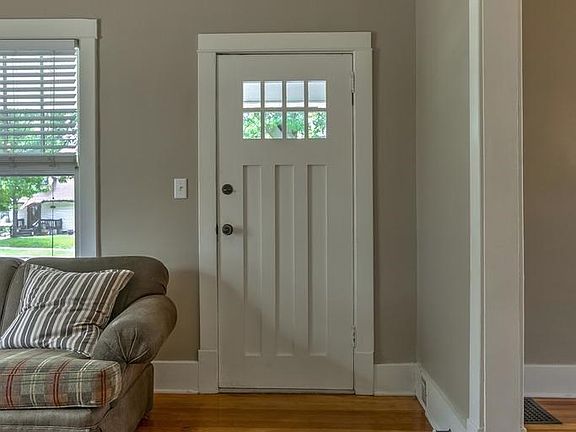4th image of 2618 S 14th St