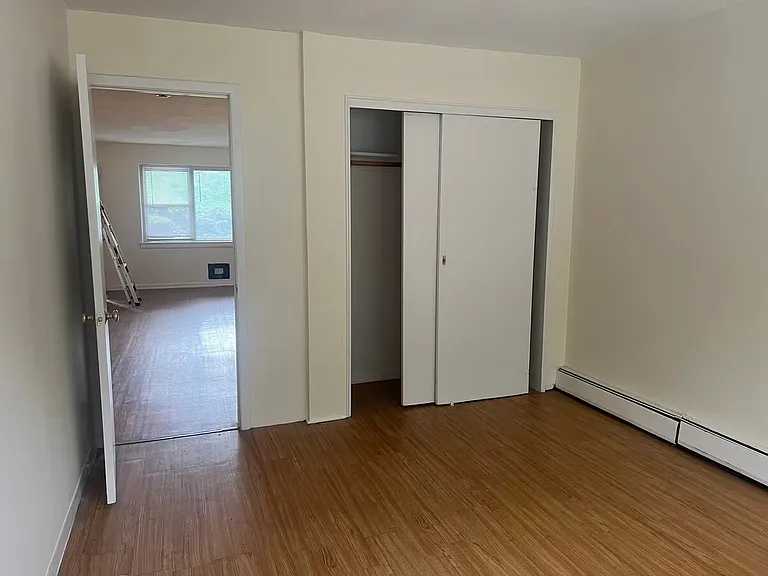 369 Mayflower Ave — Photo 4