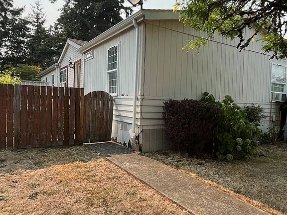 2nd image of 4941 SE 134th Dr #39
