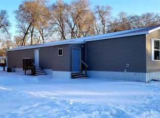 1325 27th St SE, Minot, ND 58701