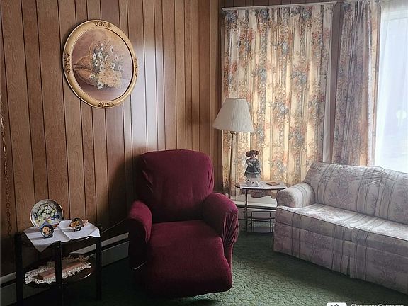 5th image of 39 Alburtus Ave