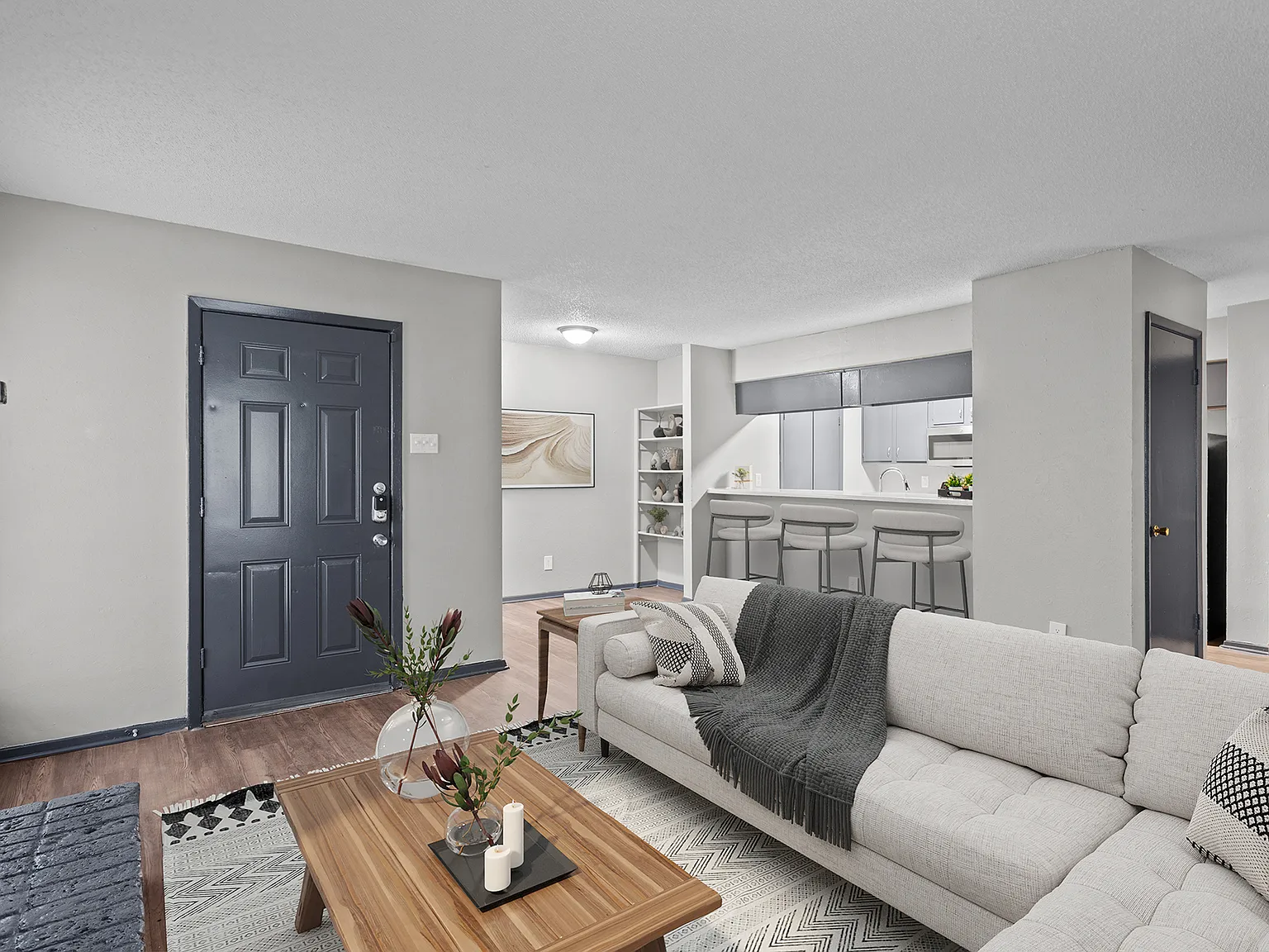 Harwell Apartments — Photo 1