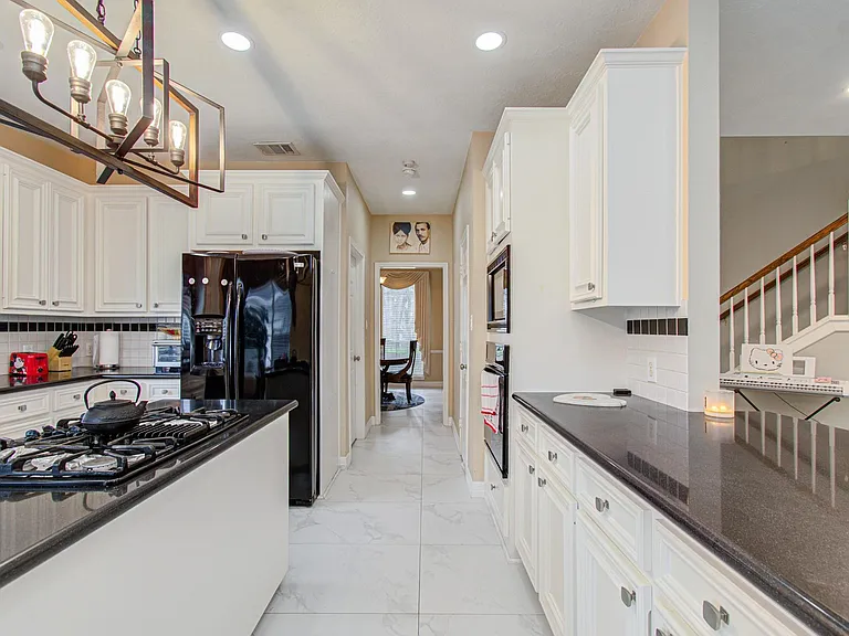 12427 Shadycrest Dr — Photo 15