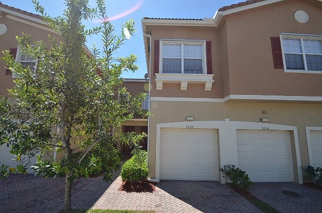 1st image of 5856 Hampton Hills Blvd