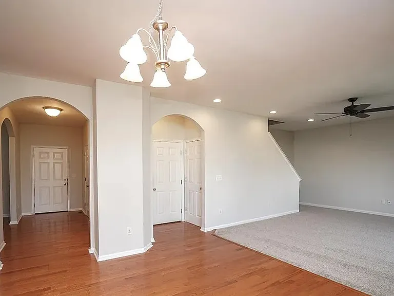 8006 Summerlin Ct — Photo 7
