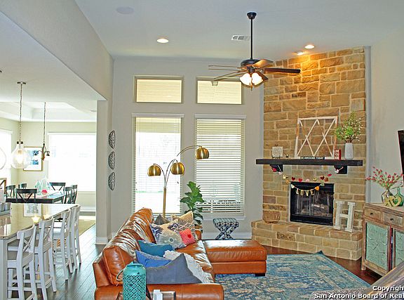 2nd image of 220 Woods Of Boerne Blvd