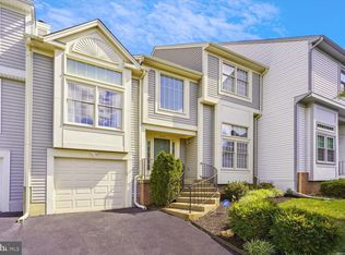 6553 Palisades Dr, Centreville, VA 20121