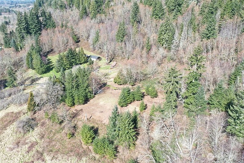 4th image of 352 16 Larson Road